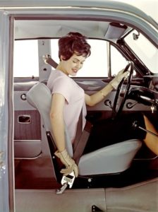 Volvo ontwikkelde de driepuntsgordel reeds in 1959 en droeg daardoor in belangrijke mate bij aan deze essentiële veiligheidsvoorziening.Afbeelding: Volvocars