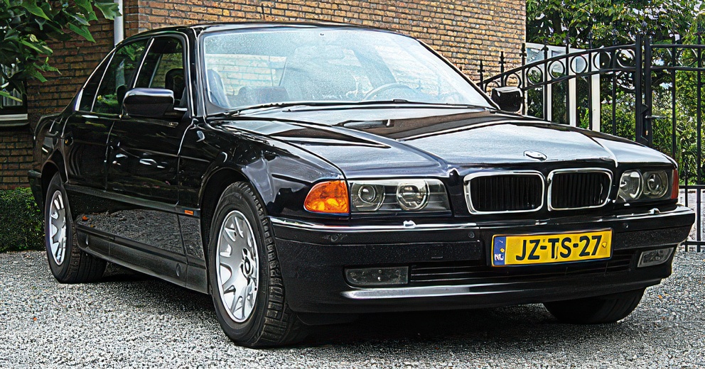 BMW 730 V8