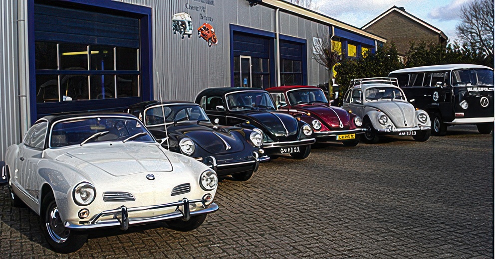 Onderdelen: Restauratie van VW en Porsche. Bekleding, cabriokappen. Revisie motoren. Doe-het-zelf werkplaats. Onderdelen nieuw en gebruikt