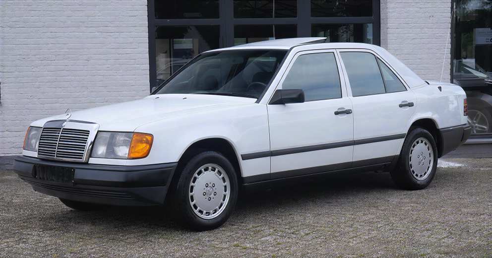 Mercedes-Benz E-Klasse 200-500 300 D