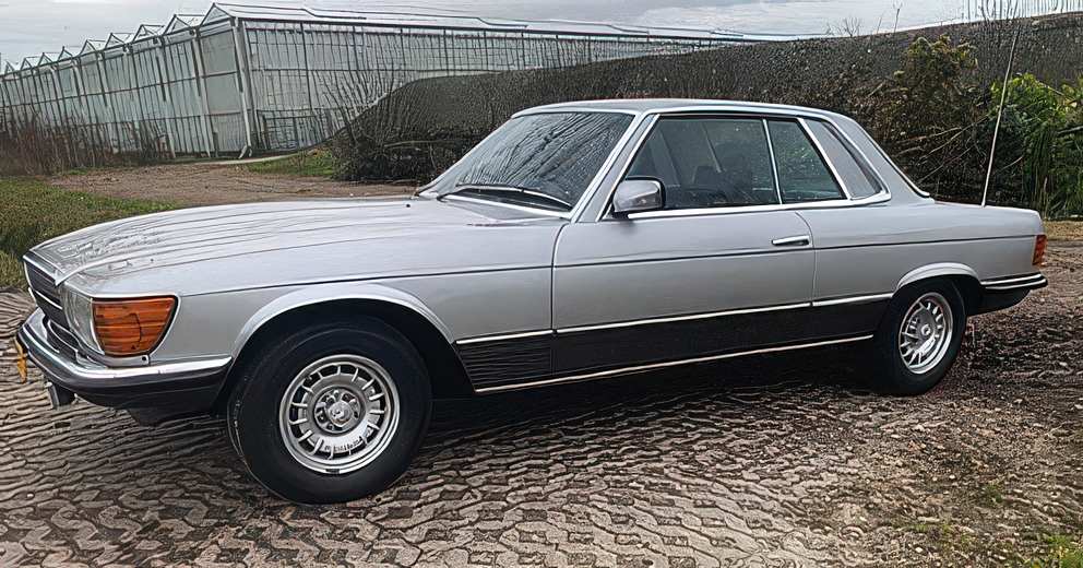Mercedes-Benz 350 SLC W107