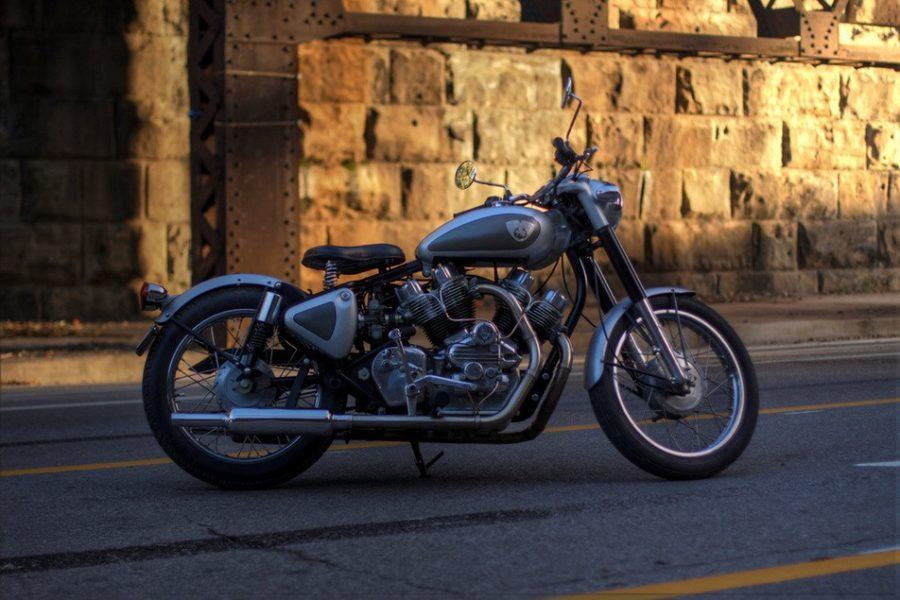 De Royal Enfield Musket. Aniket Vardhan's droom – Auto Motor Klassiek ...