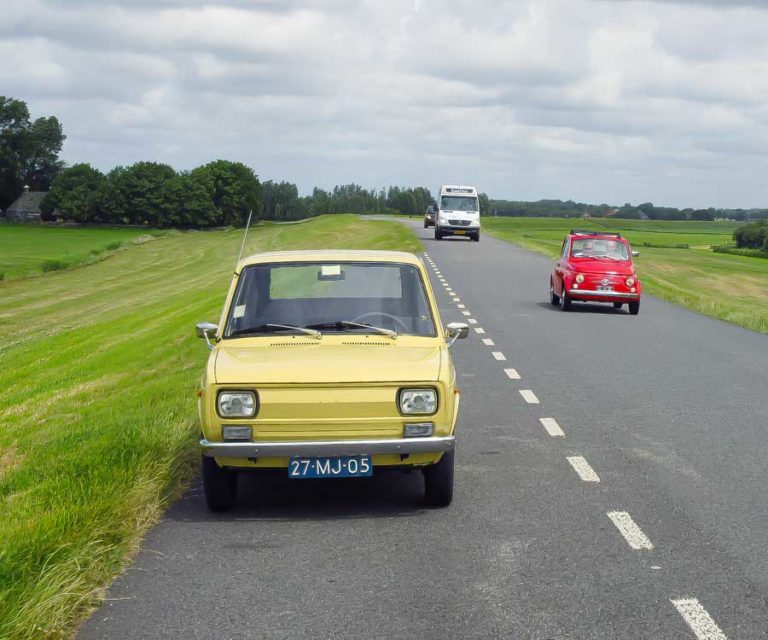 Guidare con una rarità: la Fiat 133