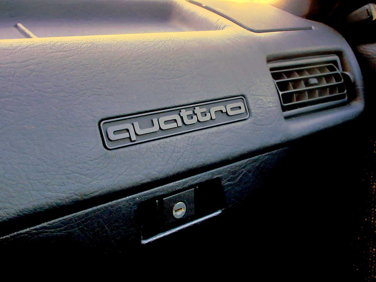 Rij impressie Audi 90 quattro. Superlatieven in hoofdletters