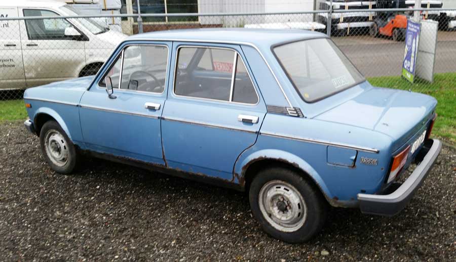 FIAT 128, voor blije rijders | Heeft nu wel wat liefde en aandacht nodig. - Auto Motor Klassiek Nieu