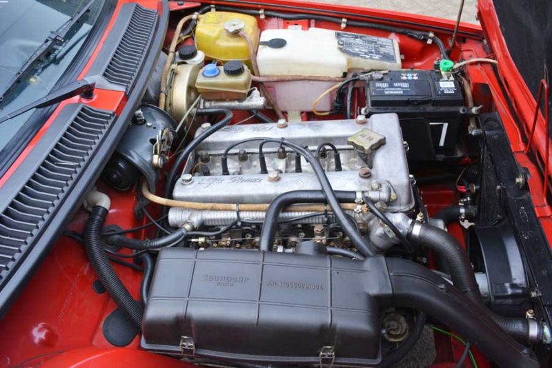 Alfa Romeo GTV 2.0 motorruimte