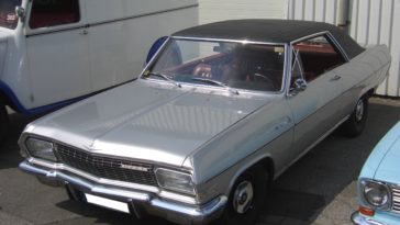 Opel Diplomat A V8 Coupe 1965 1967 frontleft 2008 07 17 U
