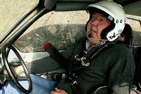 Jeremy Clarkson in een geprepareerde Reliant Robin