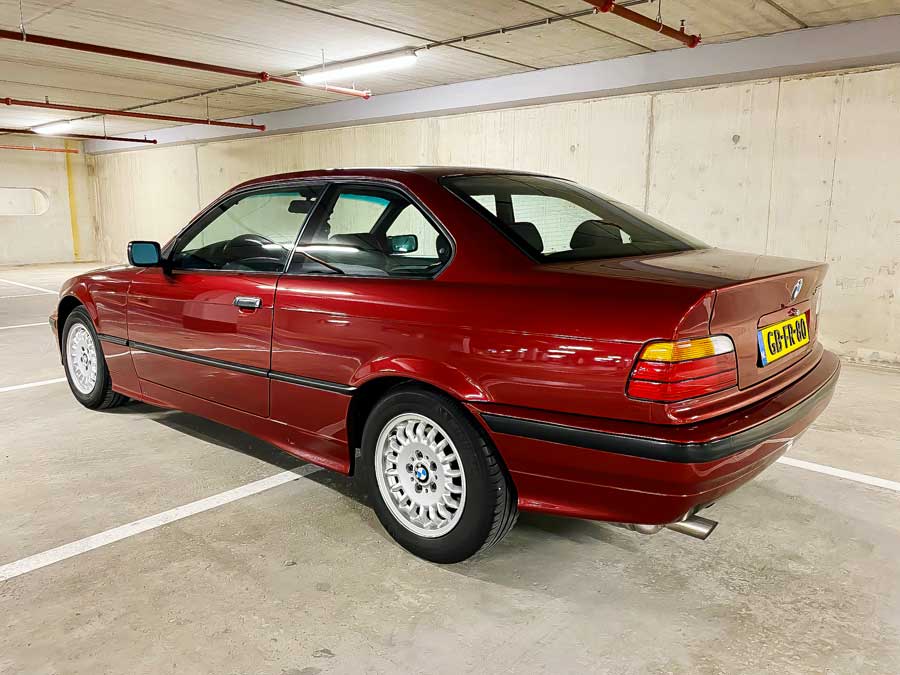 BMW 320i coupé (1992) van Joost. Optimaal rijplezier.