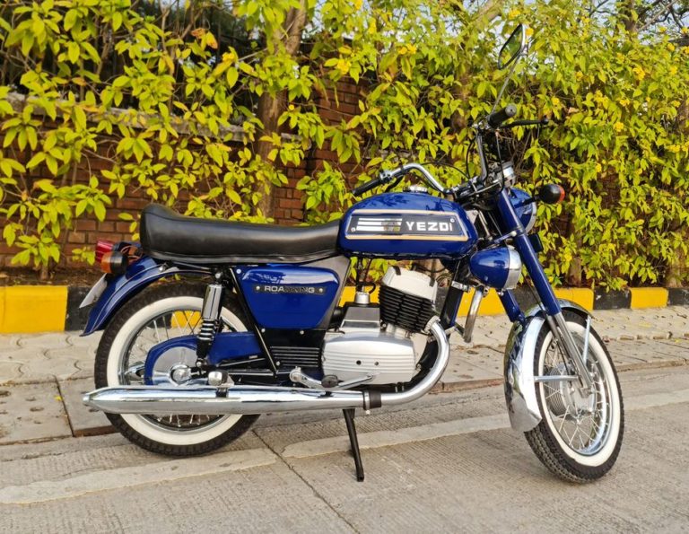 Yezdi, een Jawa met curry