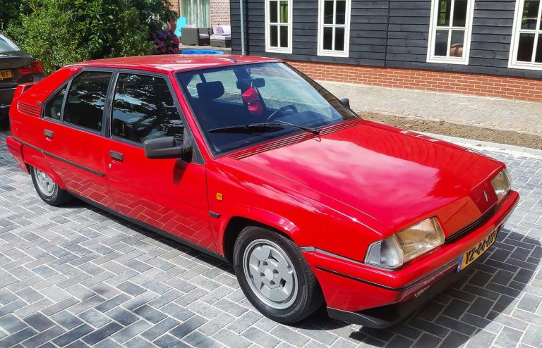 Citroën BX GTI from 1990 from Bram. An exceptional specimen.