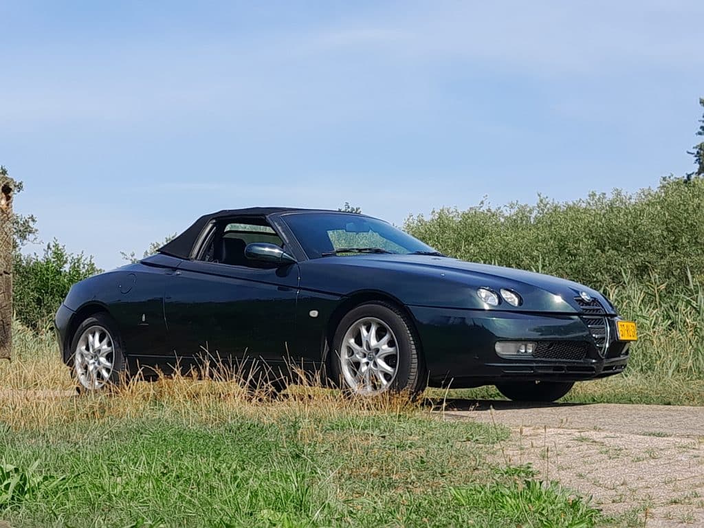 Alfa Romeo Spider 2.0 JTS. Definitie van rijplezier