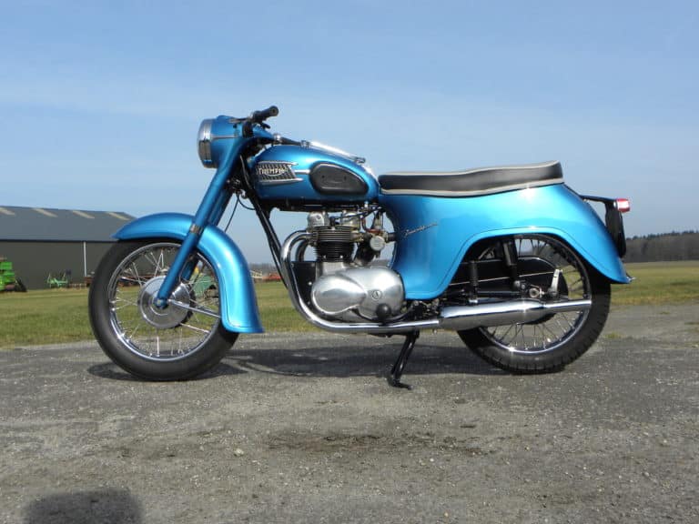 Triumph 3 TA Twenty-One 'Bath Tub'