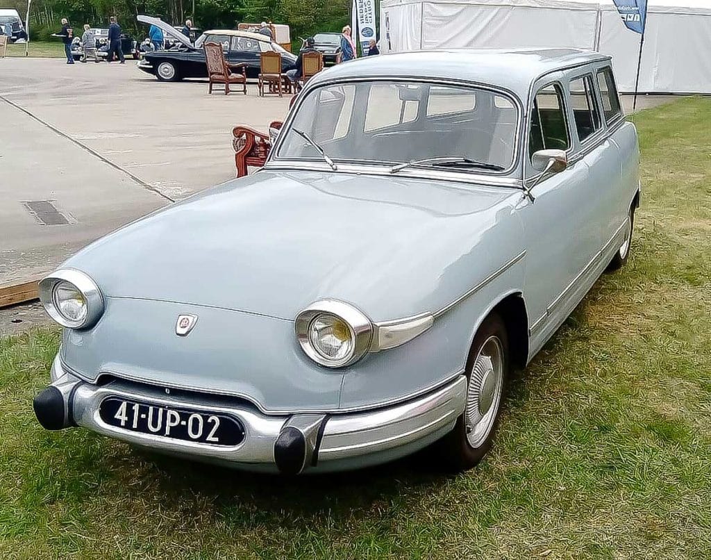 Panhard 17 Break uit 1964 van Dago. Gevoelens van genegenheid.&nbsp;