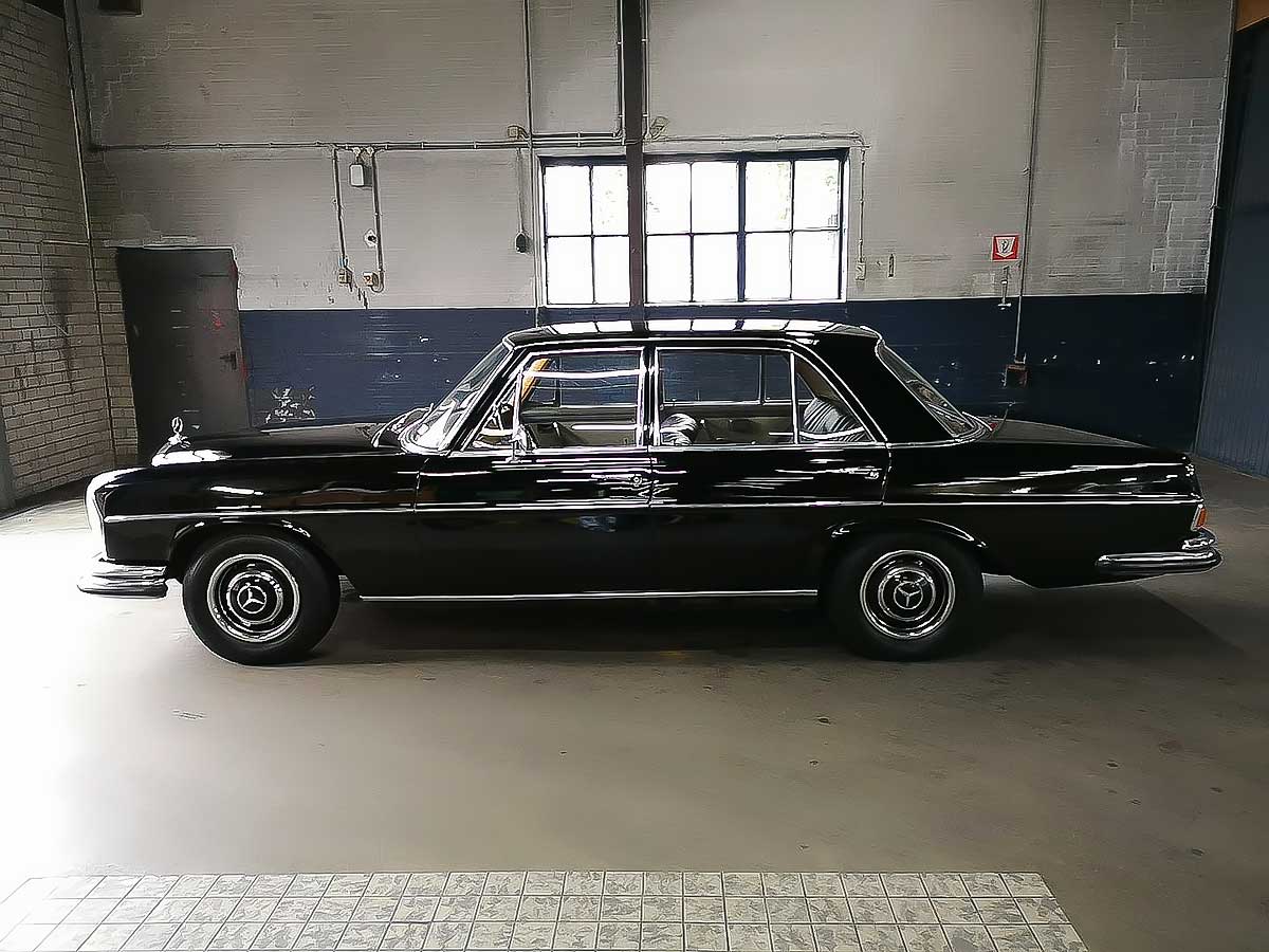 メルセデス・ベンツ 250 S 1966 年 – Auto Motor Klassiek
