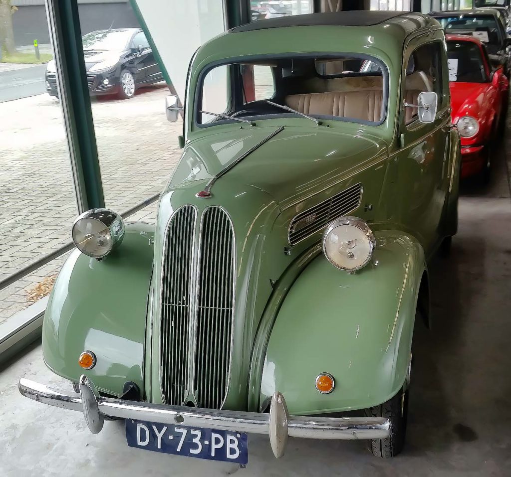 Ford Anglia uit 1953. Ford maakt de tijdbalans op.&nbsp;