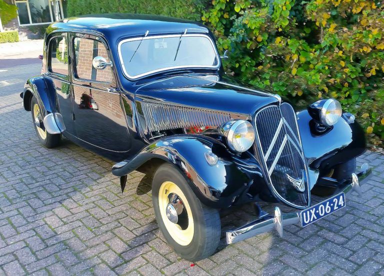 Citroën Johannes 于 11 年推出的 Traction Avant 1950 Sport。 迷人的美丽。