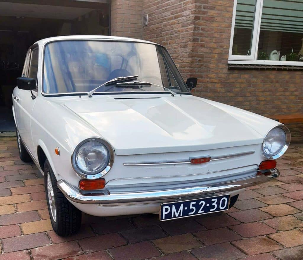 Fiat 850 Vignale Coupé uit 1965 van Martin Theunissen. Uitzonderlijk elegante Italiaanse.