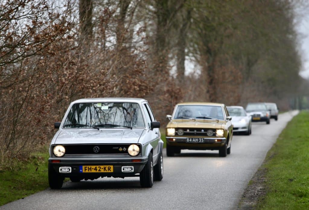 Over de Heg Toertocht. Zonnestralen tijdens een regenachtige dag