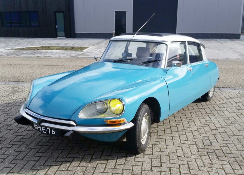 Citroën DSpécial uit 1974. Tijdsbeeld herleeft bij Joost. 