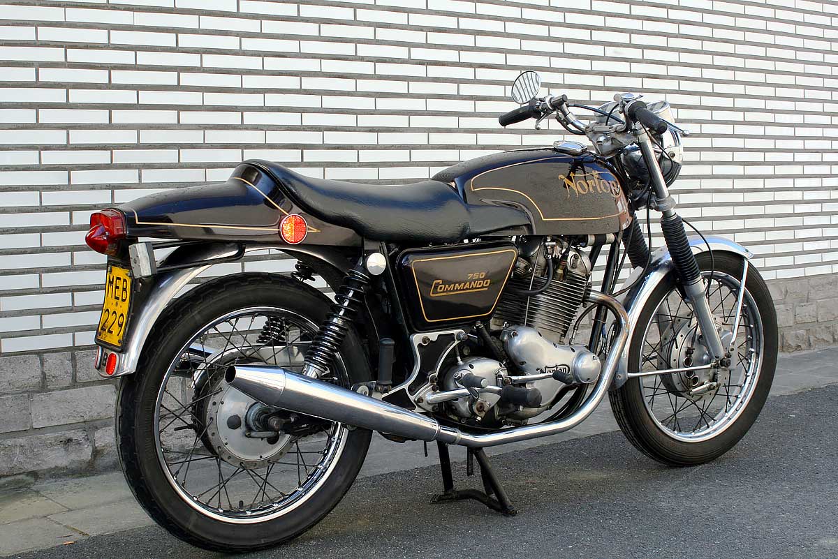 Norton Commando – Auto Motor Klassiek – tijdschrift over oldtimers