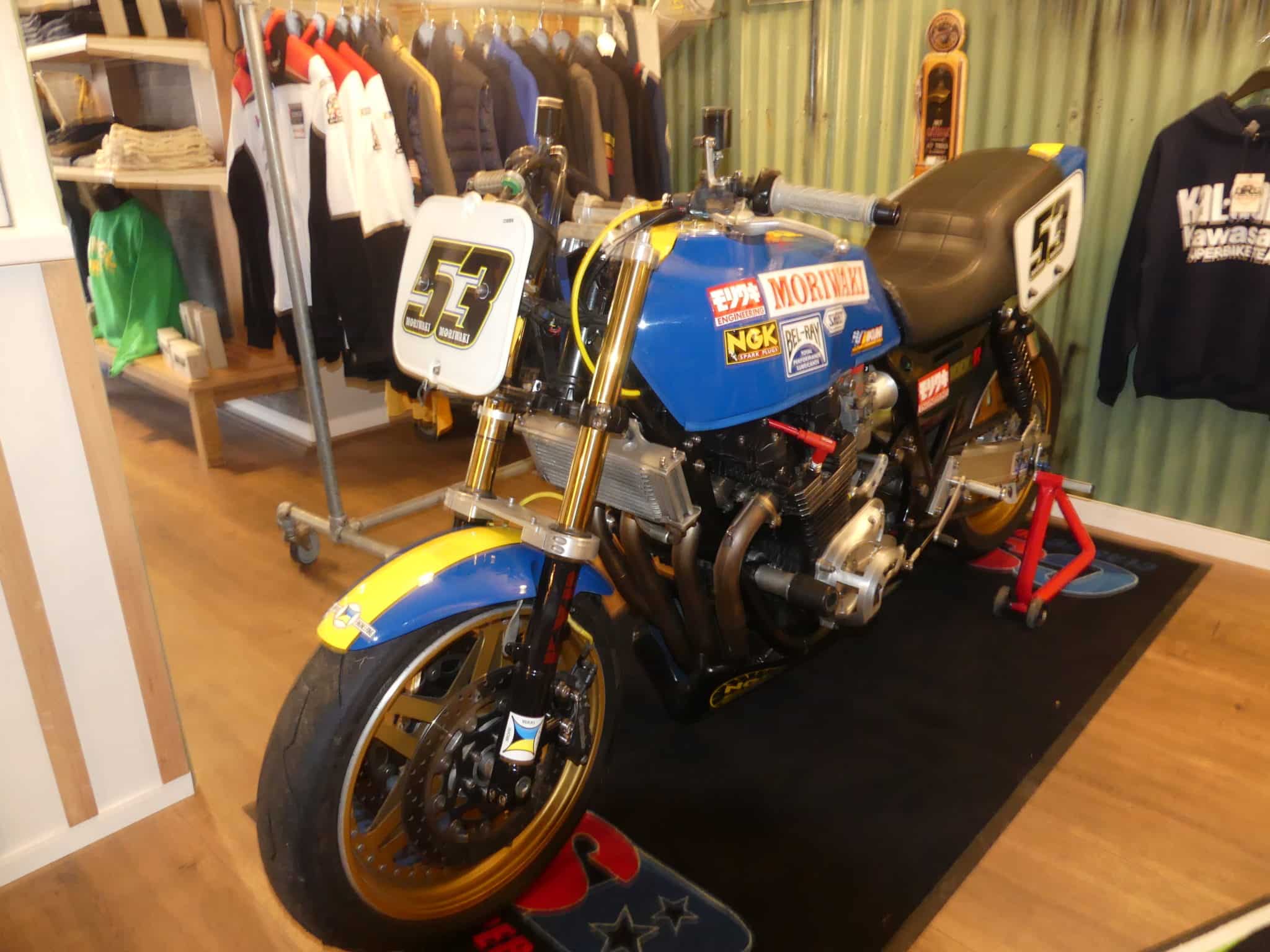 超级摩托车：同样怀旧