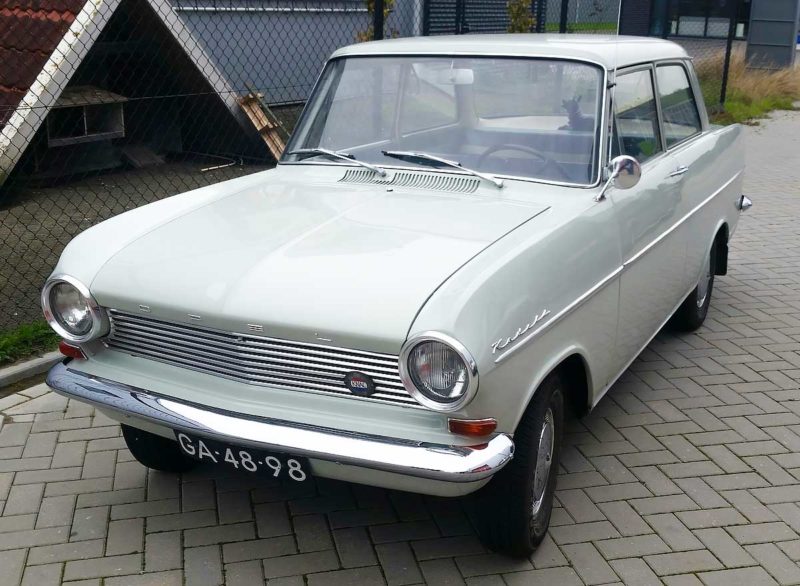 Opel Kadett 1965: "king size" transport for Tjisse.