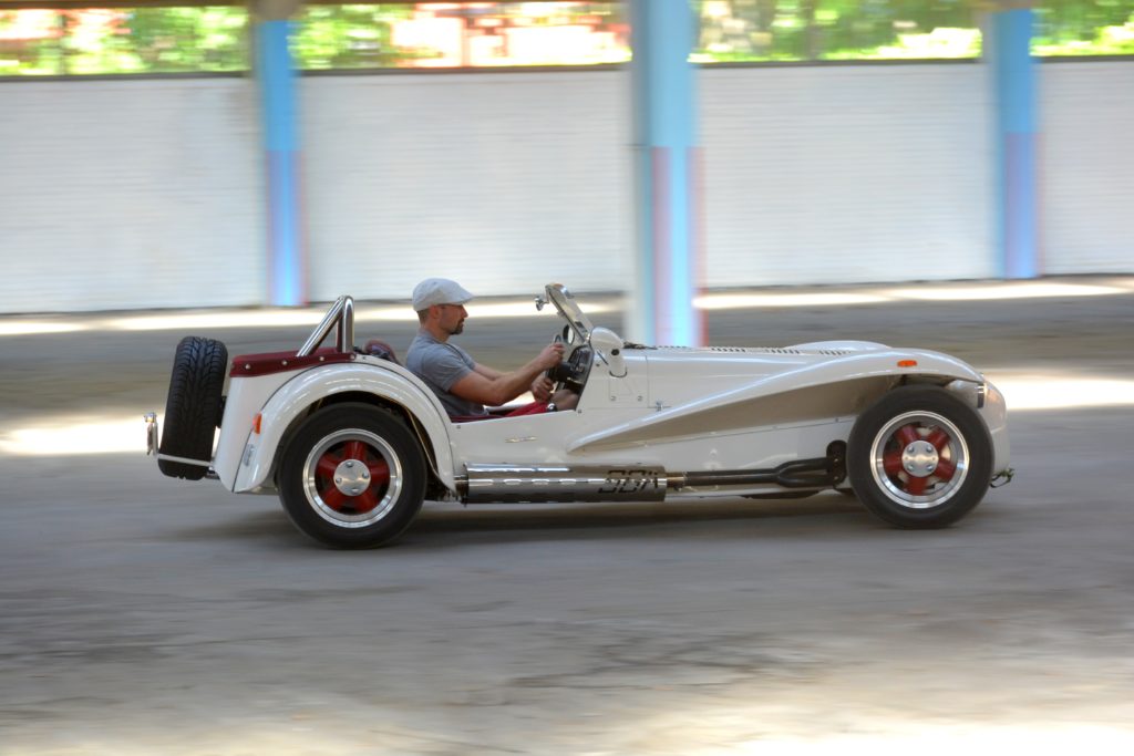 Budgettair klassiekerplezier, de benelli 900 sei, de audi 50 gls, donkervoort s8a en een klassieke gmc camper. wat hebben ze met elkaar gemeen?
