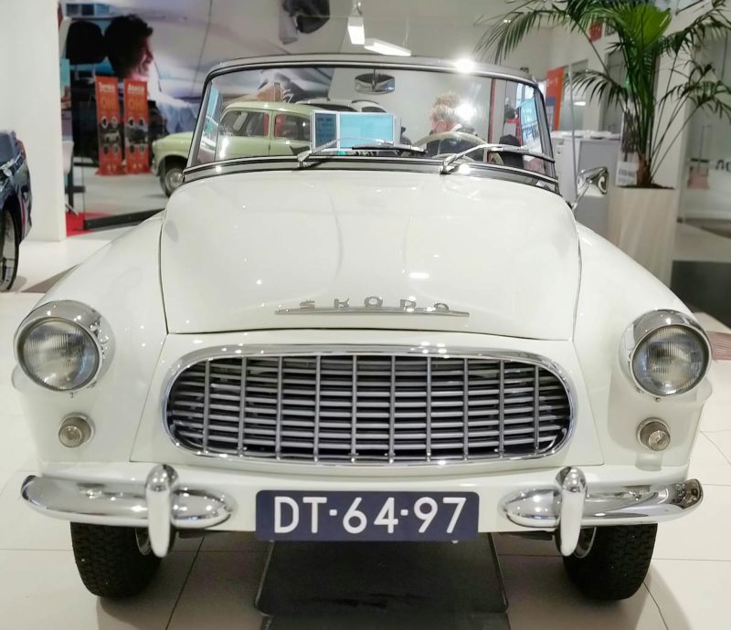 Škoda felicia cabrio (1960) geeft autoliefde gestalte voor robert