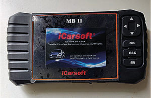 Diagnostické zařízení ICarsoft MB2
