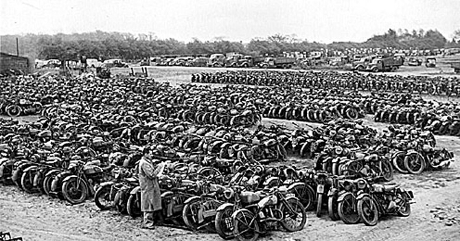 通缉：来自1940-45的军用摩托车