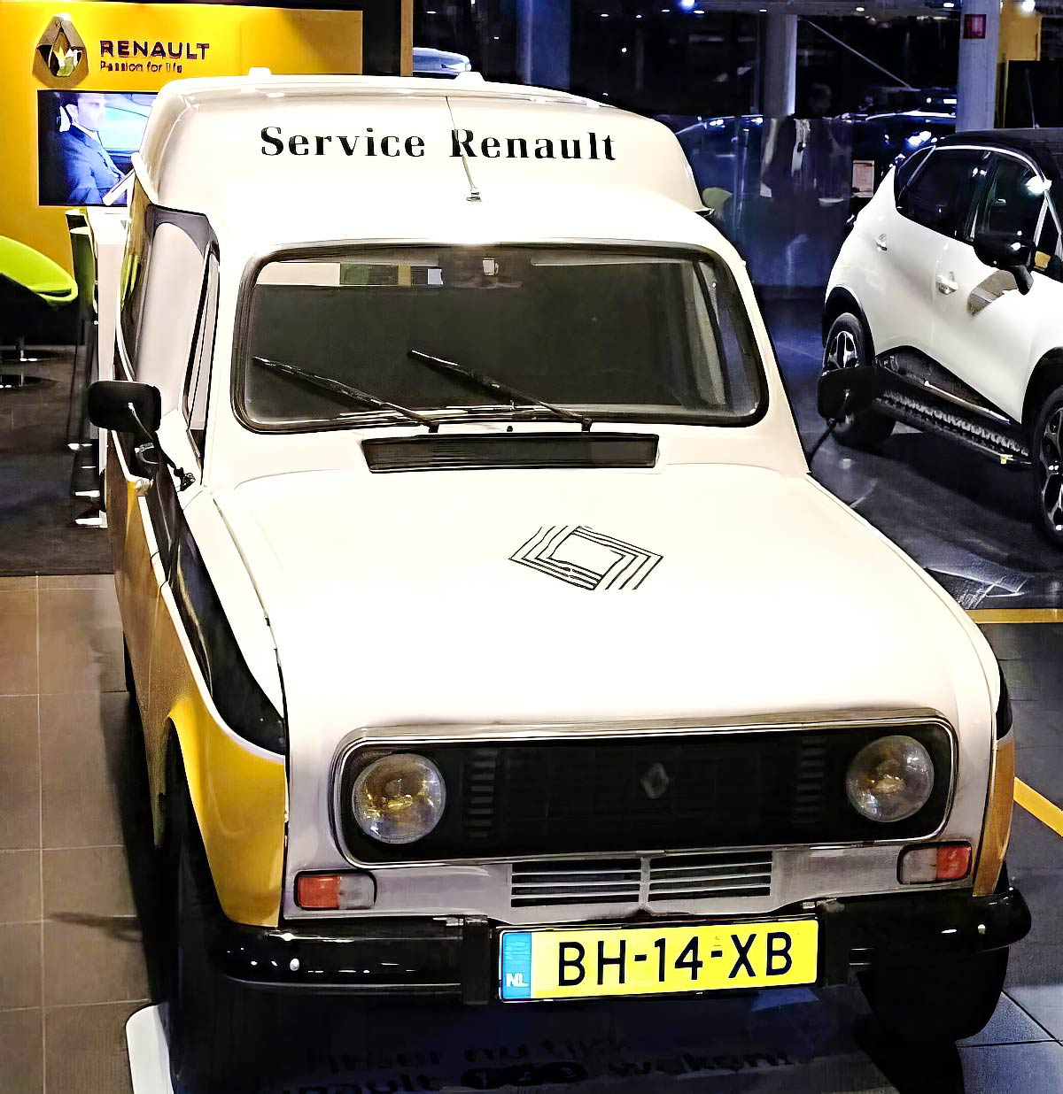 Renault 4 F6 Bestel uit 1984. Pure liefhebberij voor Marten – Auto ...