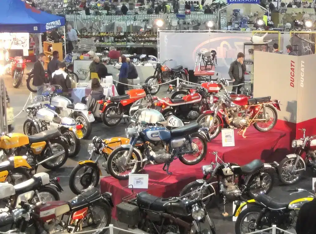 Moto retro wieze