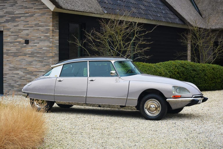 Citroën ds 23 パラスの修復