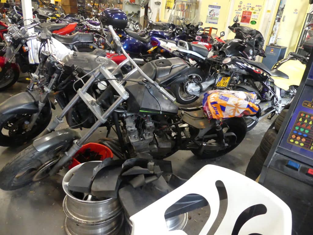 Motorsloperij wordt motordemontagebedrijf