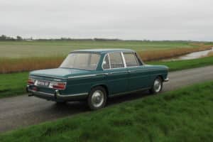 Bmw 2000 automatic. een eigen kijk op freude am fahren in amk 6-2024