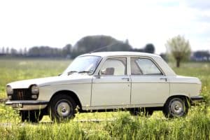 Peugeot 204. rijden met een heimelijke favoriet