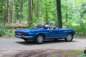 Tour des legendes van association peugeot hollande. goadgoan en weerkomme