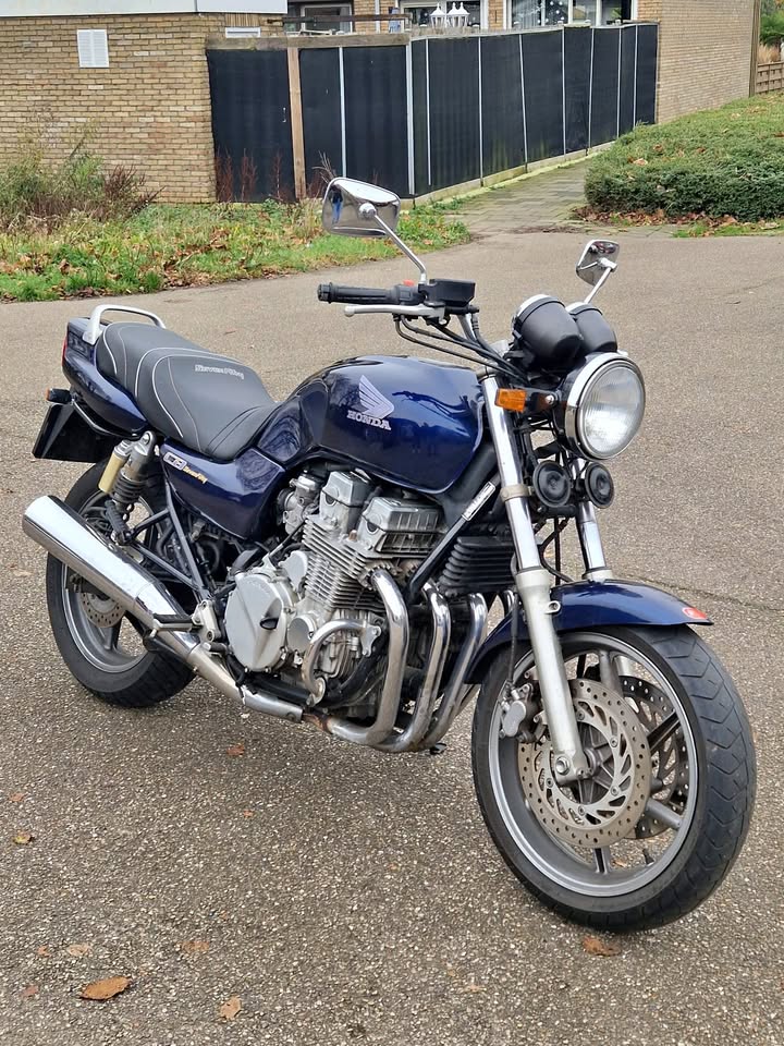 Wunderschone Honda Cb Sevenfifty Bilder