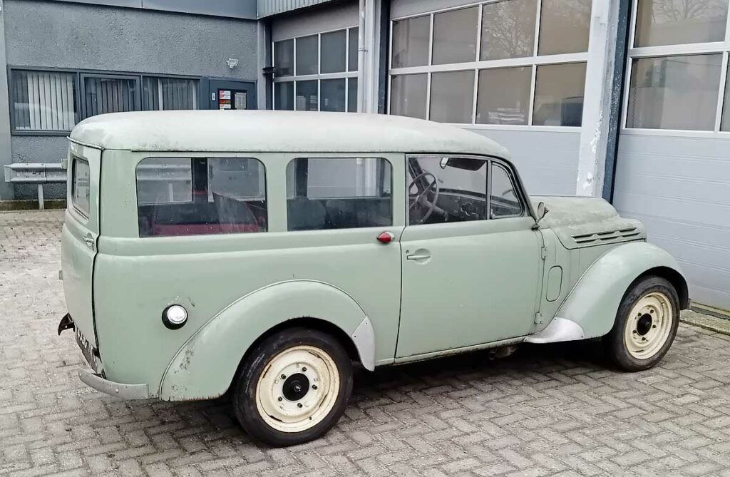 Renault Juvaquatre Dauphinoise: compact en charmant!