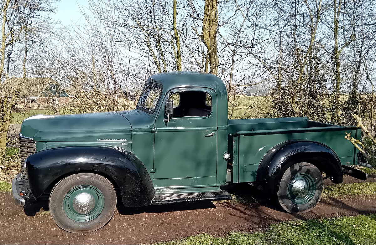 PU 車 トラック インターナショナルピックアップトラック（1948年） – ヤンとシスカの