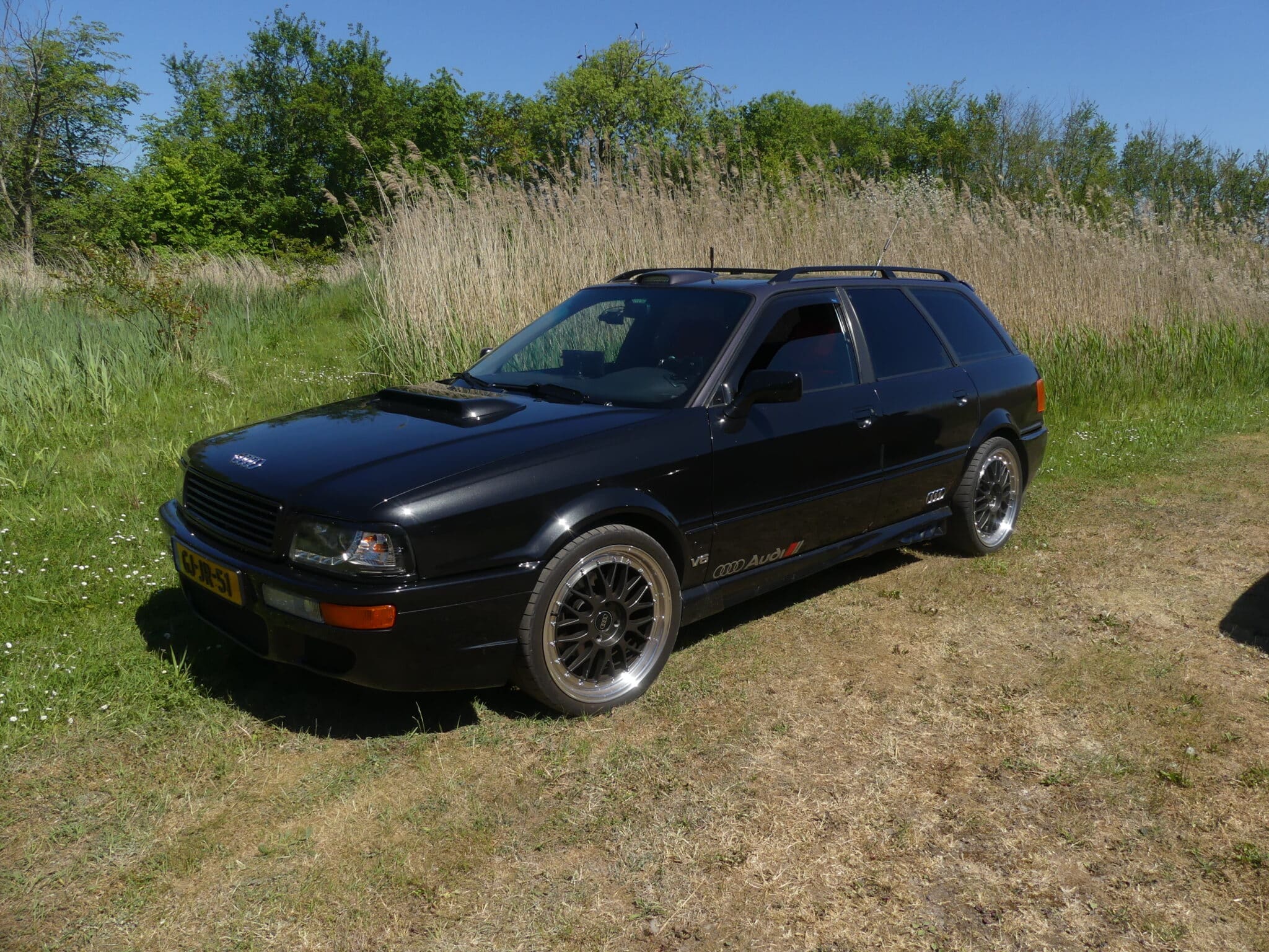 Een auto dus