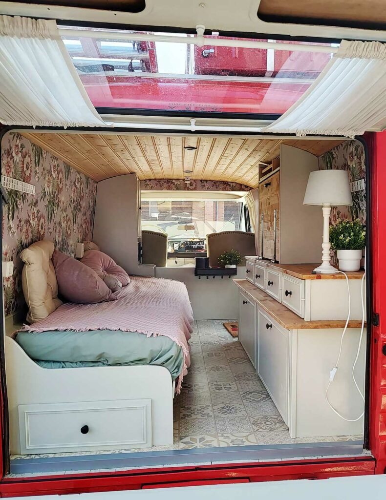 ZUK (1983) – Nostalgie-rally met Hylke & Anneke in hun brandweer‑camper