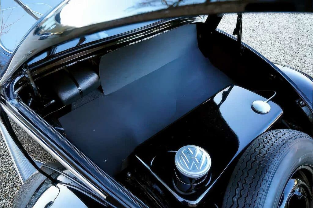 VW Kever Ovaal 1955: Black Beauty uit Zweden