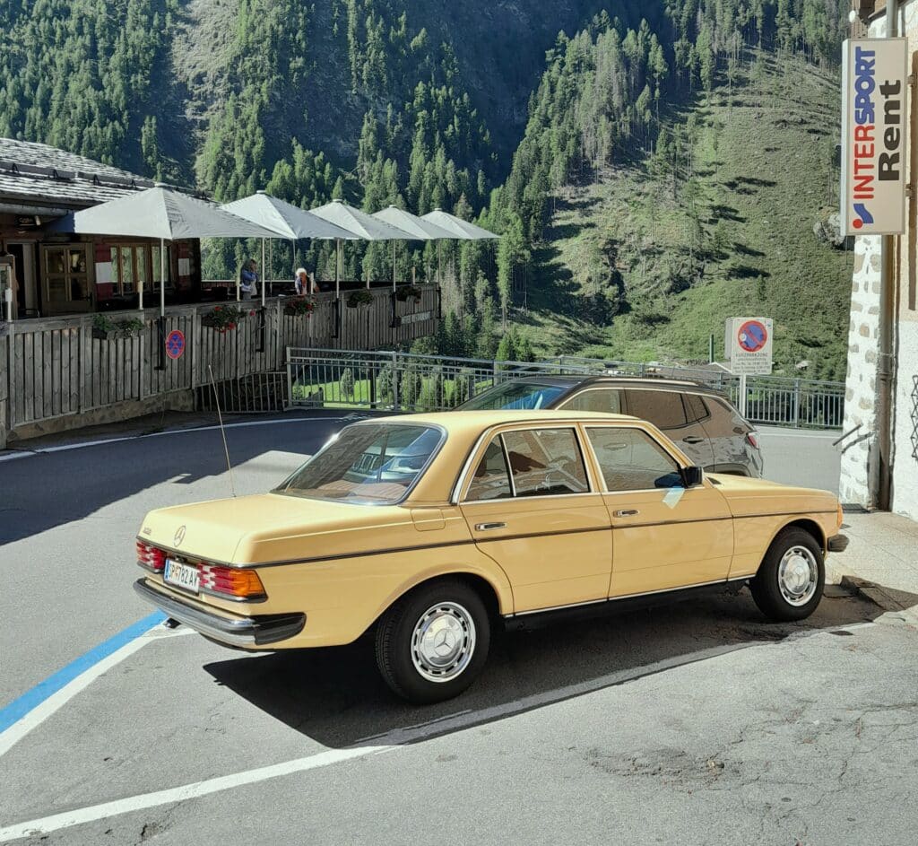 Star Cars and Coffee 2025. Sterren aan de blauwe hemel