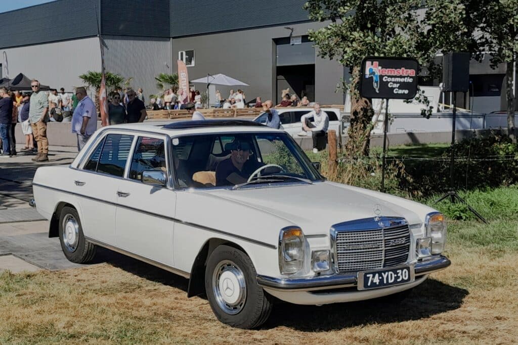 Star Cars and Coffee 2025. Sterren aan de blauwe hemel