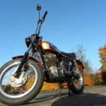 Een duc 450 Scrambler: schoenlpper blijf bij je leest