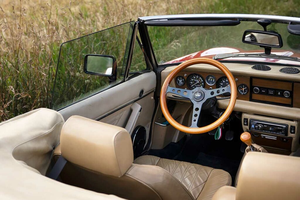 FIAT 124 Spider (1981) – Kwaliteit is de basis van vertrouwen voor Reinder en Lanny