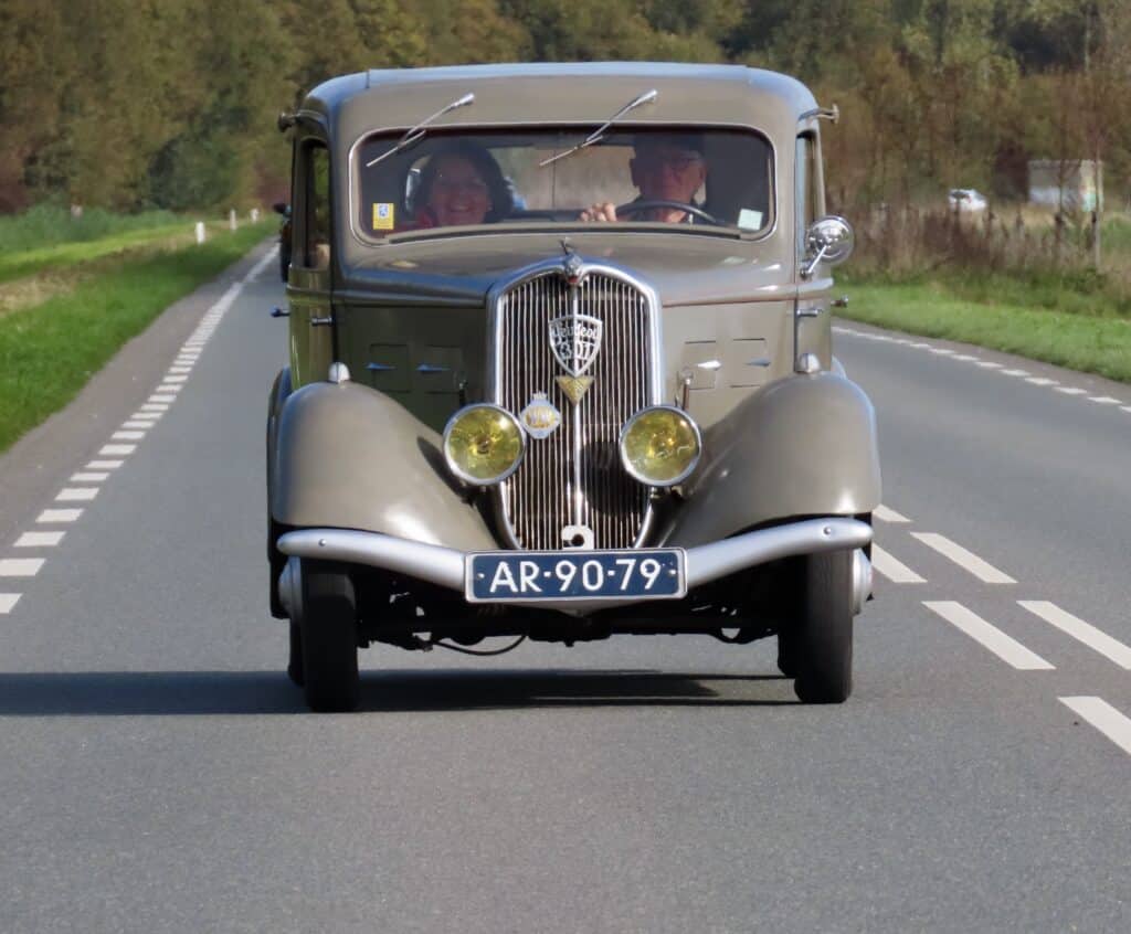 Peugeots in de polder. Een prachtige dag met de Association Peugeot Hollande
