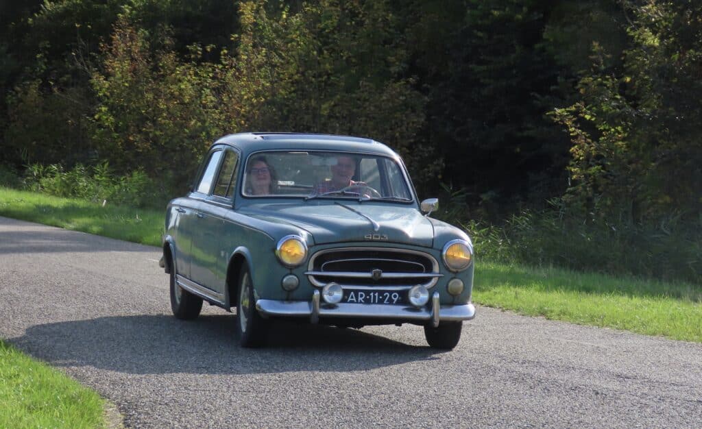 Peugeots in de polder. Een prachtige dag met de Association Peugeot Hollande